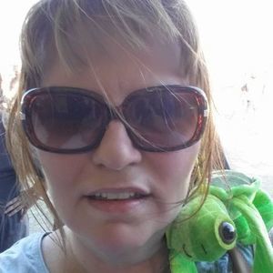 Meet your Posher, Deborah